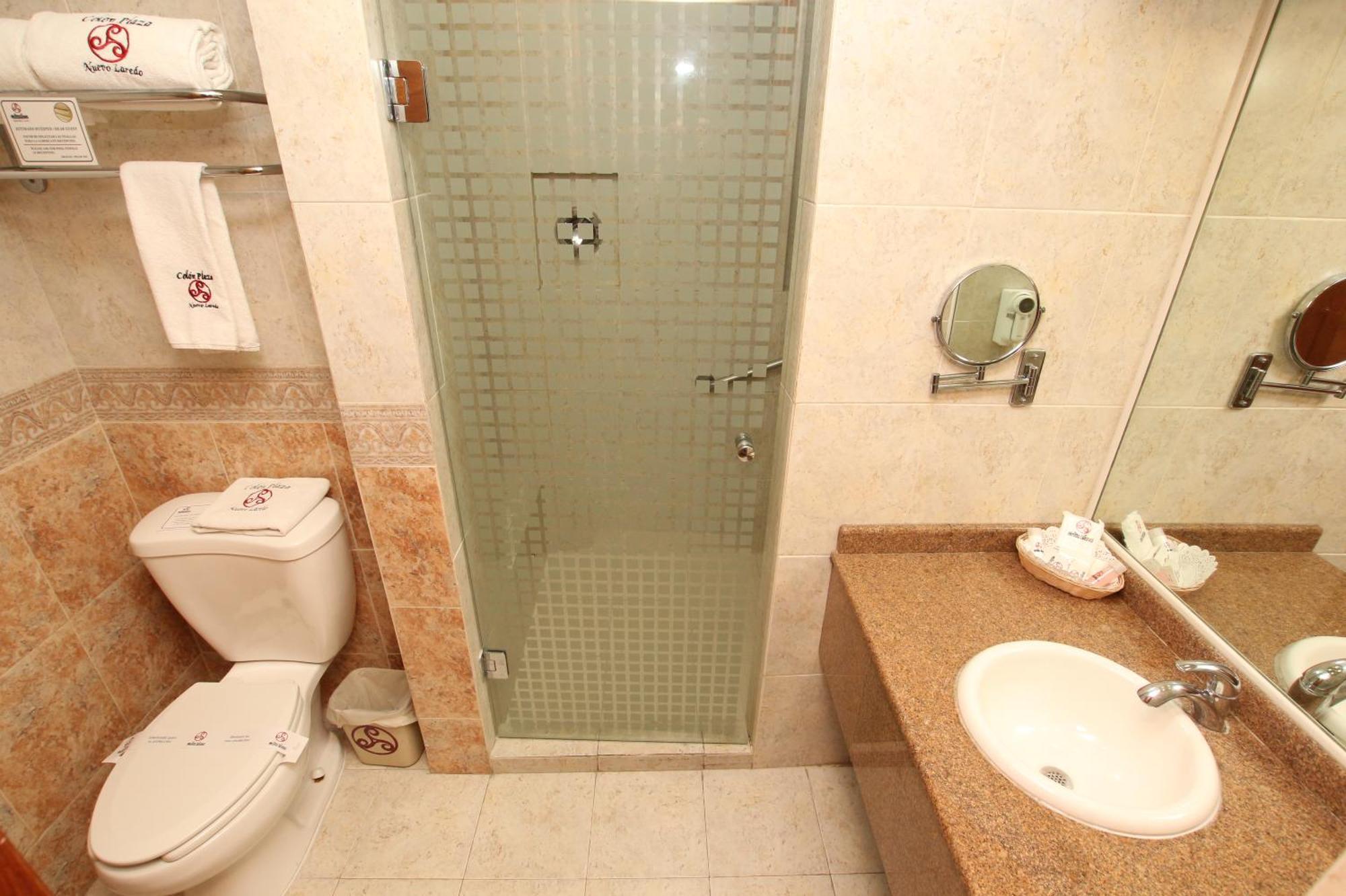 נואבו לרדו Hotel Colon Plaza Business Class מראה חיצוני תמונה